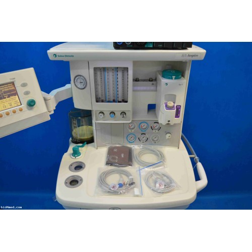 Datex-Ohmeda S/5 Aespire 7100 with S/5 Compact monitor