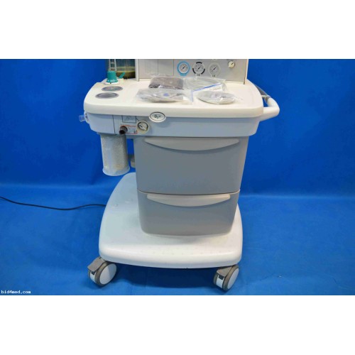 Datex-Ohmeda S/5 Aespire 7100 with S/5 Compact monitor