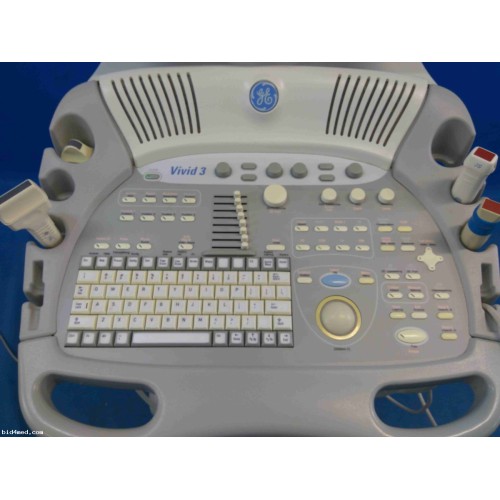 GE  VIVID 3 Ultrasound machine with 4 transducers