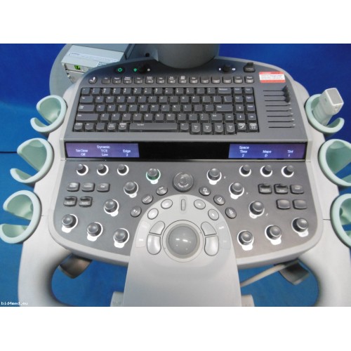 Acuson S2000 ultrasound device with 2 transducers