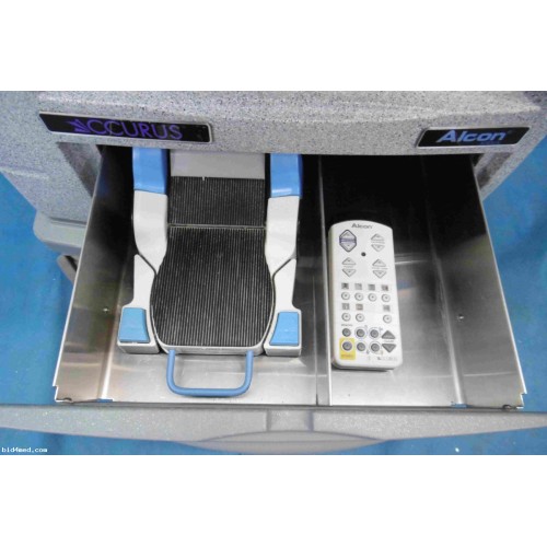 Alcon Accurus 800CS Phaco Emulsifier with handpiece, footswitch